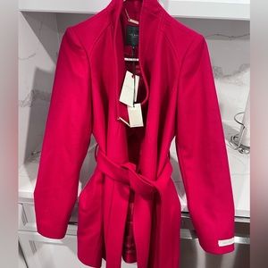 Ted baker-ROSESS.Short Wool Wrap Coat. Size US 6 /2Ted baker.Deep pink color.NWT